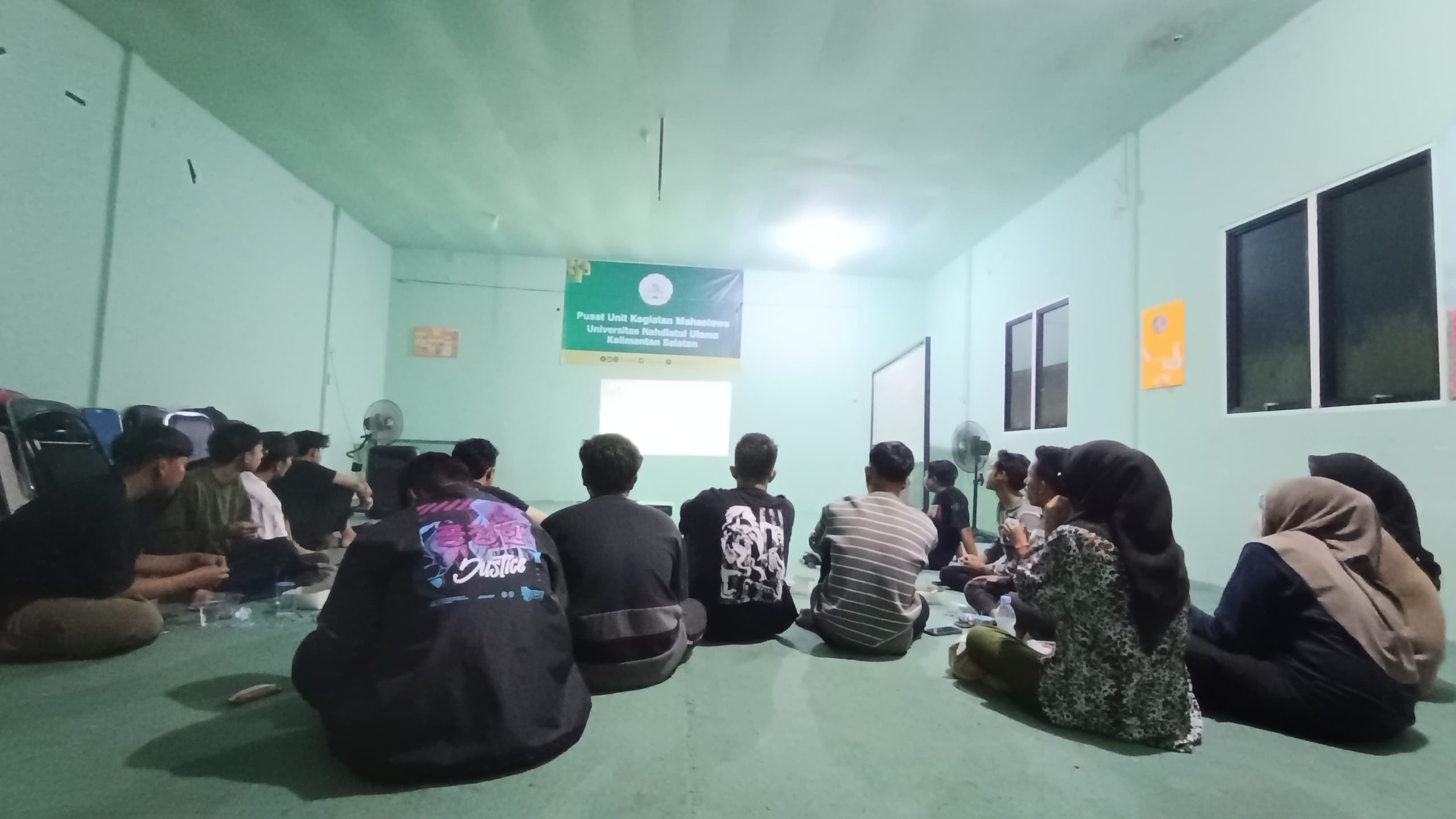 Suasana Nonton Bareng di UNUKASE