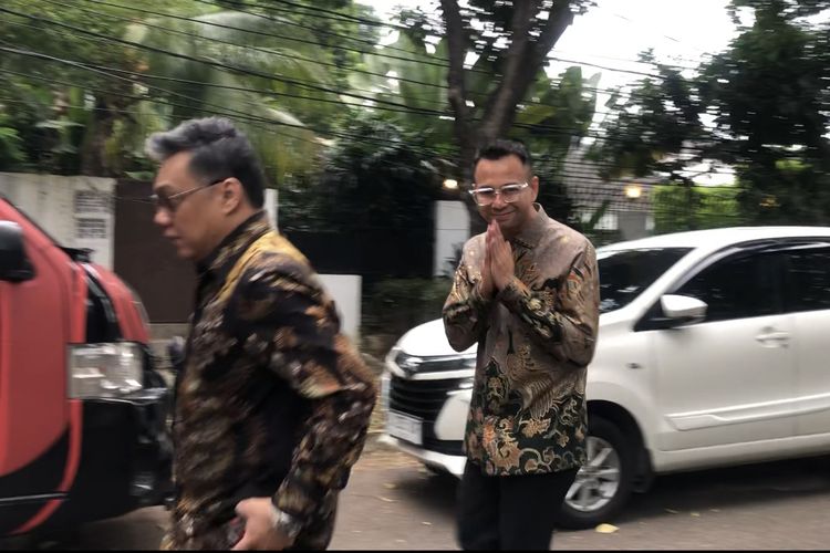 Raffi Ahmad Menyambangi Kediaman Prabowo Subianto