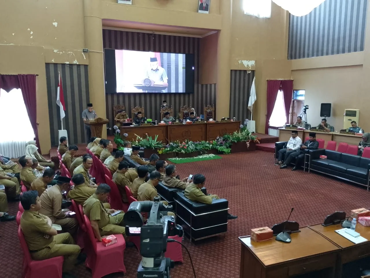 Rapat Paripurna DPRD Tanbu Diskusikan RAPBD 2025