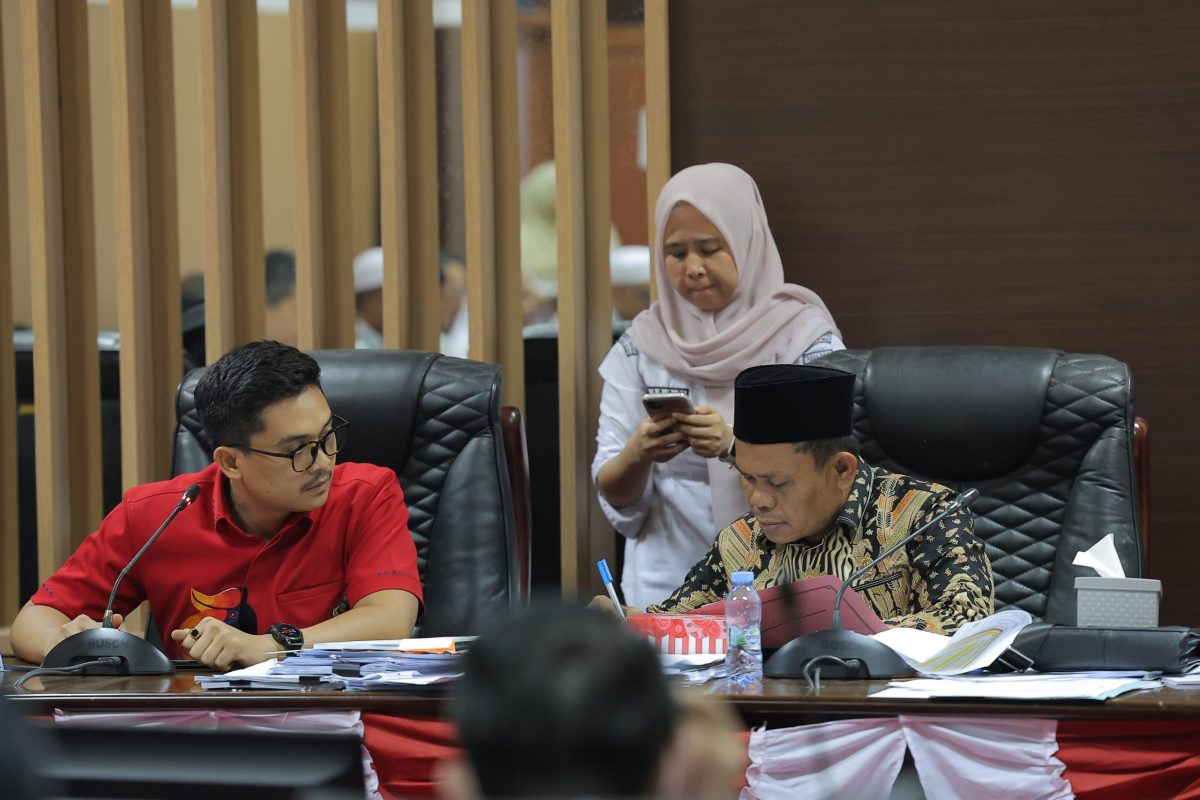Ketua DPRD Andrian Atma Maulani (kiri) Bersama Wakil Ketua DPRD Tanbu Hasanuddin (Kanan)