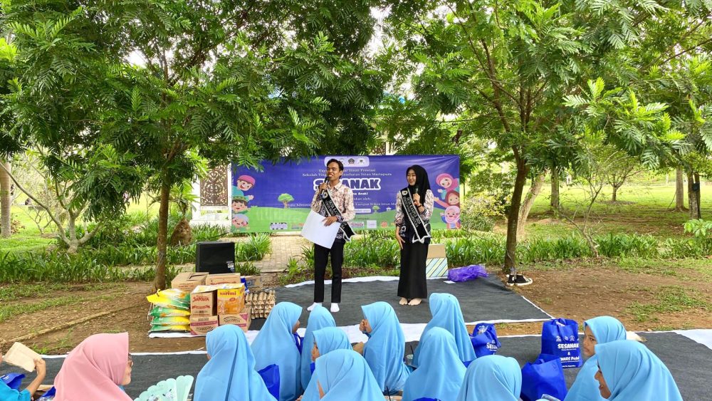 Zainudin (Kiri) dan Reva Maulidya Aisyah (Kanan)