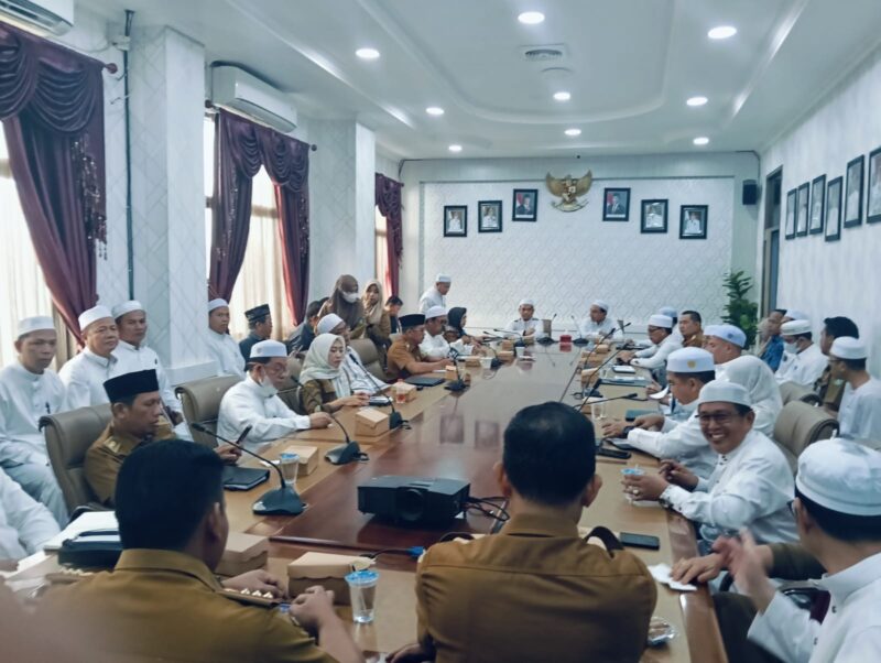 Bupati Tanbu Bahas Program Sosial dan Pembangunan Bendungan Kusan