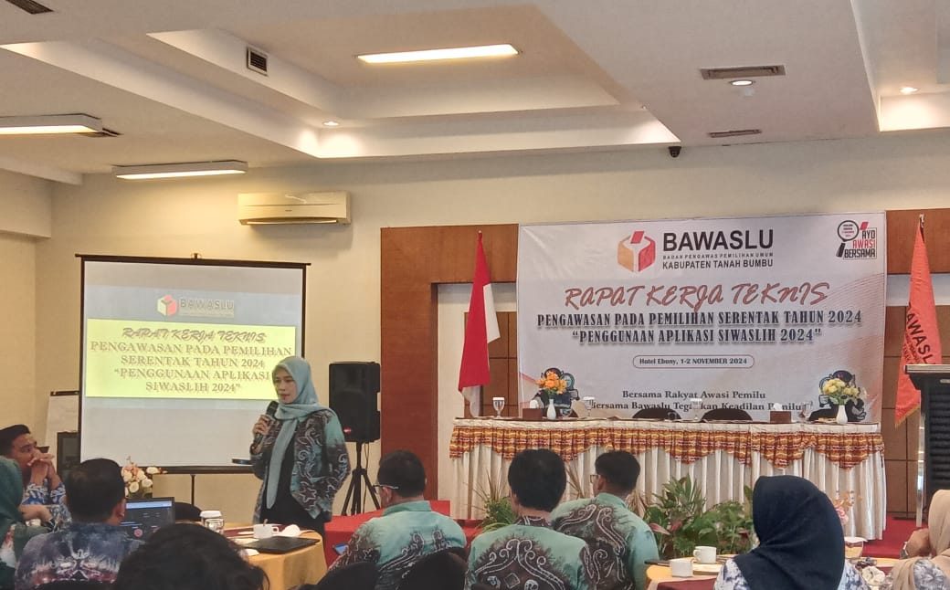 Hasmiya Nigsih saat Menjawab Salah Satu Pertanyaan Peserta (Dok. Haidar)