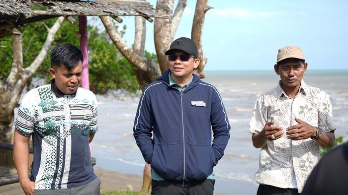 Bang Arul Kunjungi Objek Wisata Pantai Tebing Desa Sungai Dua Laut