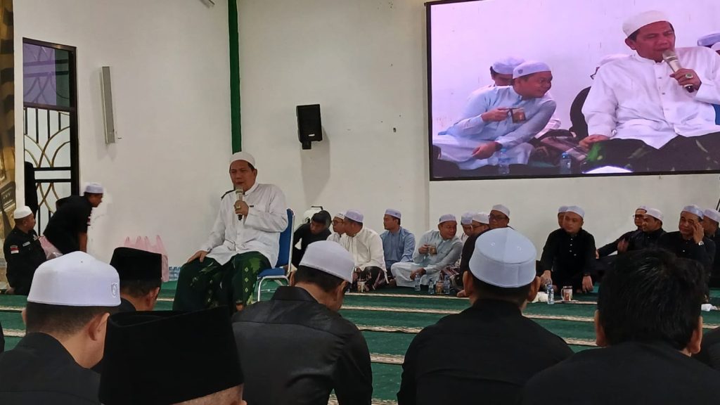 Guru Udin Samarinda saat Memberikan Ceramahnya di Pendopo Serambi Madinah