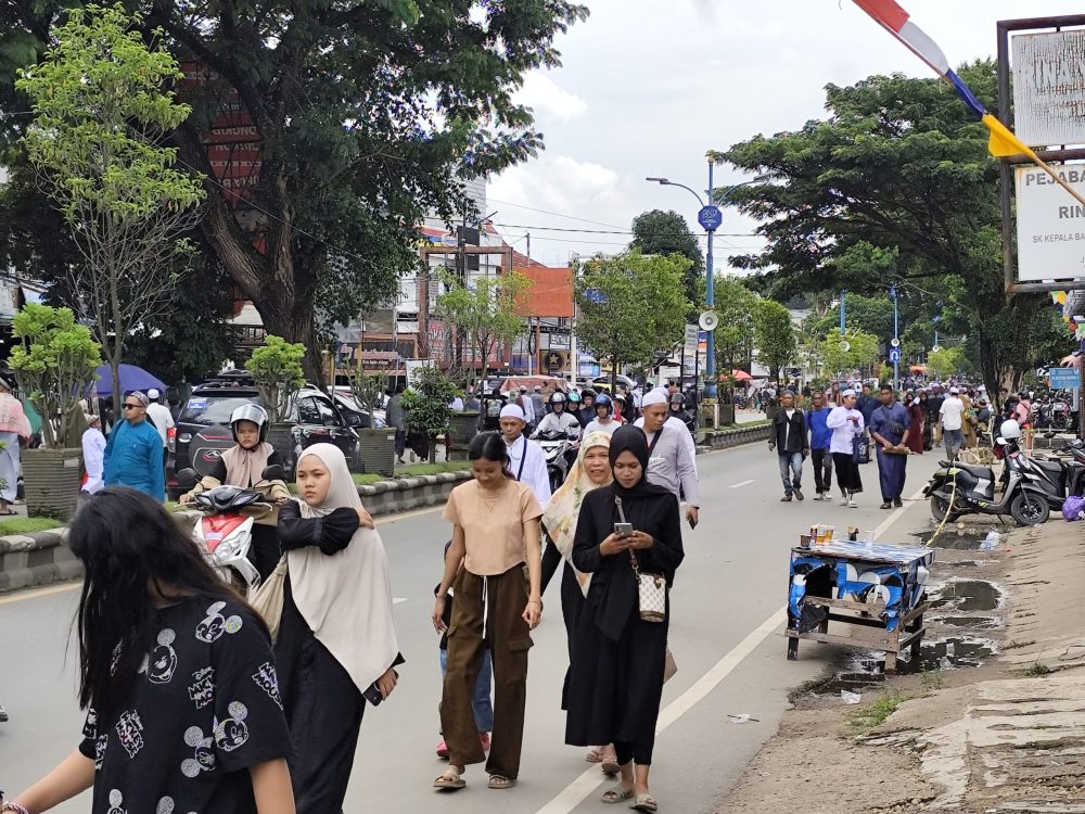 Para Jamaah Haul Abah Guru Sekumpul Ke-20