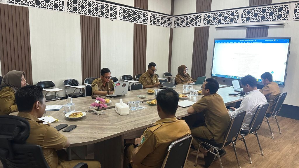Rapat pelaksanaan dan evaluasi kegiatan Tim Pengelola Pusat Data Kabupaten Tanbu.