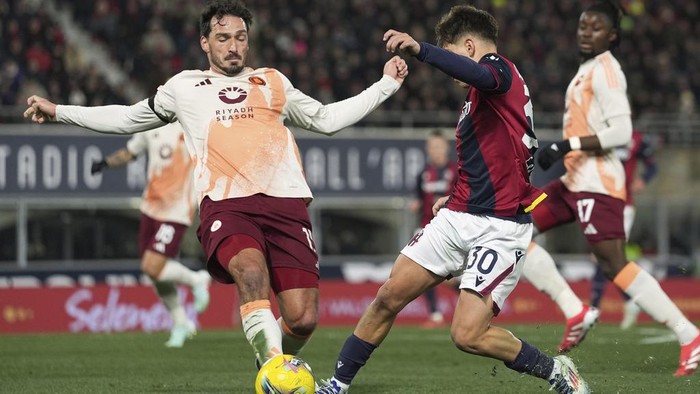 Laga Bologna vs AS Roma berakhir imbang 2-2