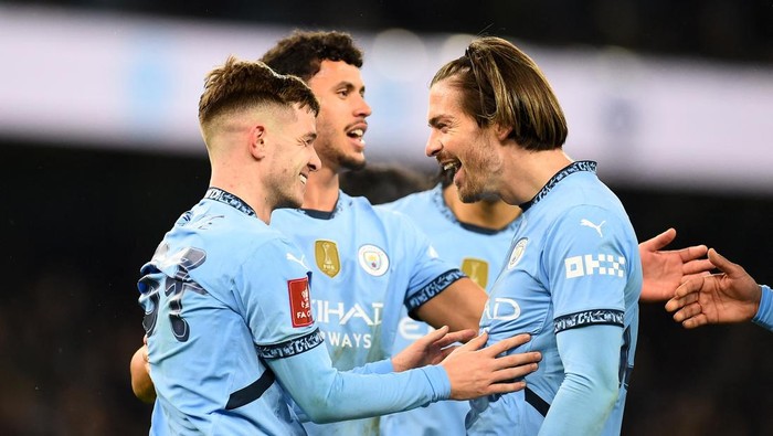 Manchester City diprediksi bakal bangkit di paruh kedua musim.