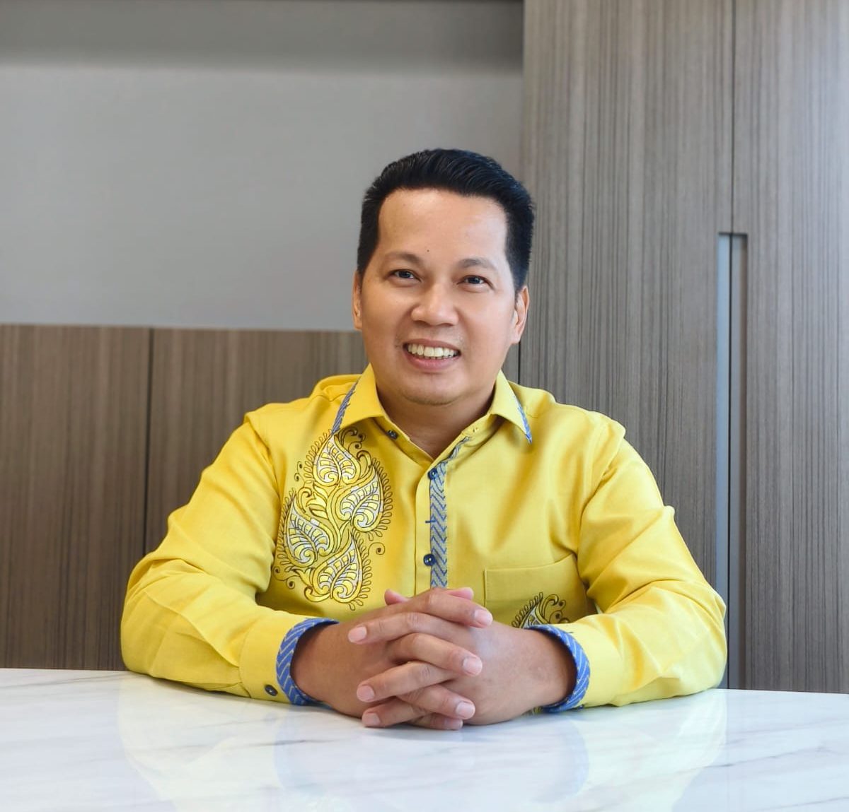 H. Risdianto Haleng saat memberi tanggapan kepada media di kantornya, Jakarta