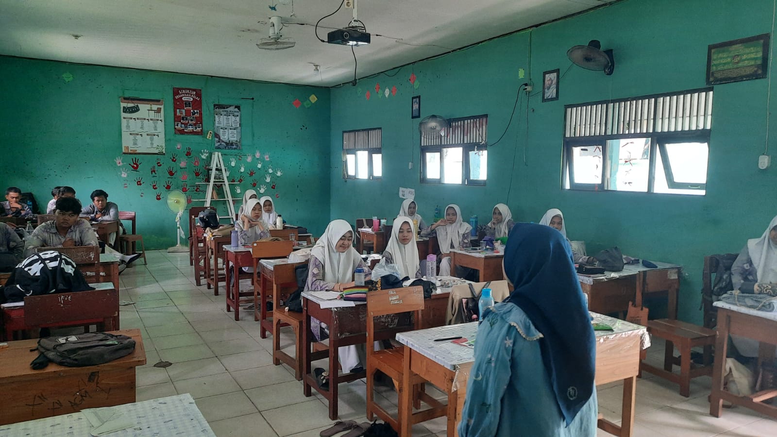Sosialisasi PMB UNUKASE di MAN 4 Babirik Hulu Sungai Utara