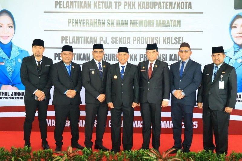 Seremoni pelantikan Bupati dan Wakil Bupati Kotabaru.