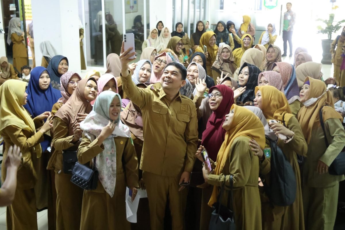 Bang Arul Kunjungi Guru PAUD dan TK Tanah Bumbu.