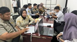 Verifikasi dan validasi data statistik sektoral yang dilakukan oleh Diskominfo Kotabaru bersama produsen data dari SKPD di lingkungan Pemkab Kotabaru