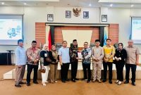 Komisi I DPRD Tanah Bumbu mengunjungi Disdikbud Kalsel pada Jumat (9/5/25) untuk menyelaraskan program pendidikan daerah dengan kebijakan provinsi 2025. Pertemuan ini fokus pada pemerataan akses pendidikan, peningkatan kualitas, dan penguatan SDM.