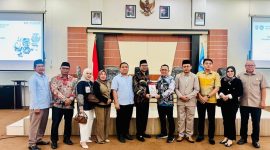 Komisi I DPRD Tanah Bumbu mengunjungi Disdikbud Kalsel pada Jumat (9/5/25) untuk menyelaraskan program pendidikan daerah dengan kebijakan provinsi 2025. Pertemuan ini fokus pada pemerataan akses pendidikan, peningkatan kualitas, dan penguatan SDM.