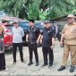 Anggota DPRD Dapil III Tanah Bumbu monitoring ke Satui, Senin (05/05) tinjau jalan rusak dan akses tani. Hj. Ernawati tekankan pentingnya perbaikan infrastruktur. Foto : Ist