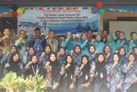 Ketua TP PKK Tanah Bumbu, Andi Irmayani Rudi Latif, menutup Lomba Posyandu 2025 dengan mengapresiasi peran kader sebagai ujung tombak layanan kesehatan desa dan mendorong peningkatan mutu Posyandu di seluruh wilayah Tanah Bumbu. Doc : Mc Tanbu