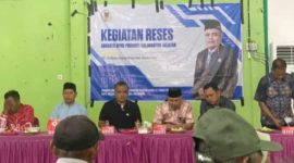 Wakil Bupati Bahsanuddin dan Anggota DPRD Tanah Bumbu Makhruri, bahas ketahanan pangan dan infrastruktur dalam kunjungan kerja ke Desa Satui.