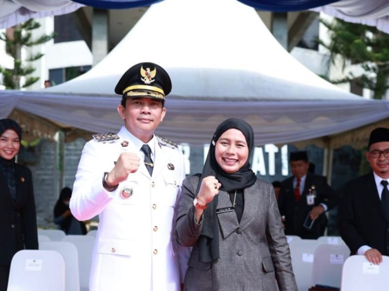 Bupati Tanah Bumbu apresiasi Podcast Ruang Perpus sebagai inovasi literasi digital yang inklusif dan mendekatkan informasi ke masyarakat. / Mc Tanbu