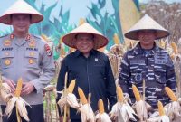 Wakil Ketua DPRD Tanbu H. Hasanuddin hadiri Panen Raya Jagung 2025, dorong ekspor, kemandirian pangan, dan potensi pertanian daerah.