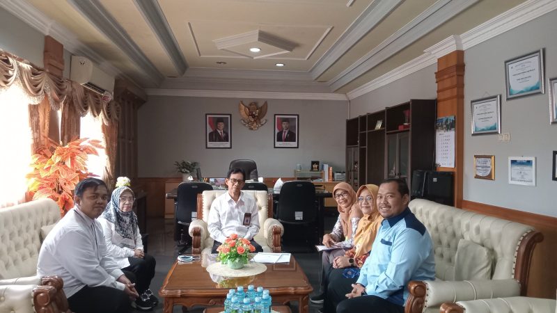 Pengurus ICCN Koordinator Wilayah Kalimantan bersilaturahmi ke LLDIKTI XI Kalimantan di Banjarmasin, Senin 23 Juni 2025, guna membangun sinergi penguatan pusat karir perguruan tinggi dan peningkatan daya saing lulusan.