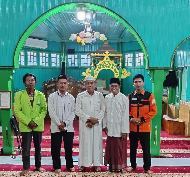 Mahasiswa PMTK Eksplorasi Etnomatematika di Masjid Nurul Amilin Banjarmasin, Senin (16/6/25). 