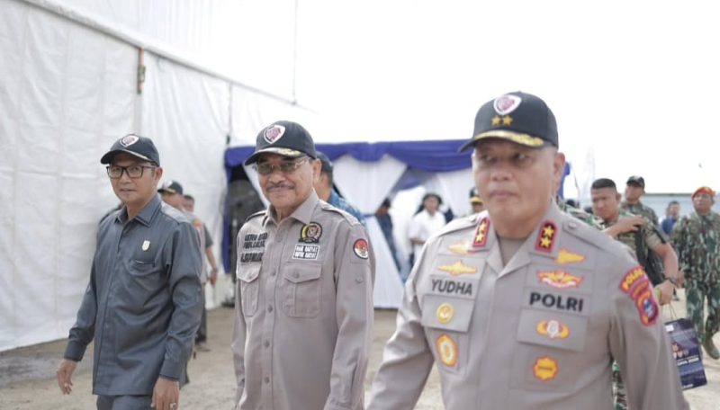 Ketua DPRD Kalsel H. Supian HK bersama Gubernur H. Muhidin menghadiri Gladi Lapangan Latihan Matra II TNI AU di AWR Dwi Harmono, Maluka Baulin, Tanah Laut, Senin 23 Juni 2025. Foto : Bacakabar.id