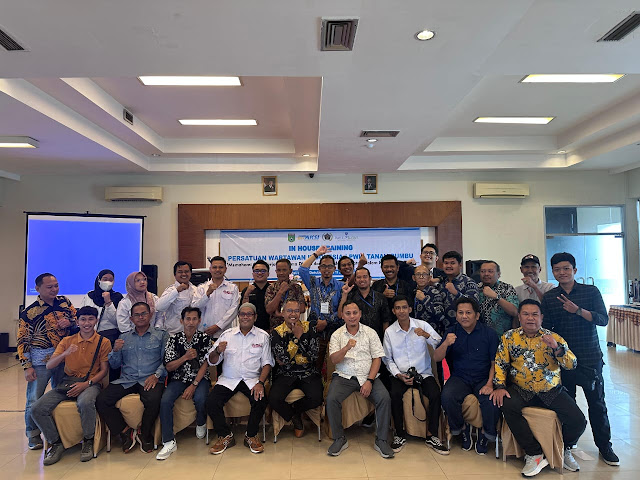 PWI Tanah Bumbu gelar pelatihan jurnalis di Hotel Ebony Batulicin, bahas algoritma digital dan kecerdasan buatan, Rabu (11/06)