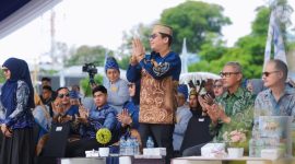 Bupati Tanah Bumbu hadiri Hari jadi ke-75 Kotabaru, perkuat sinergi antarwilayah dan kenang sejarah pemekaran daerah. / Mc Tanbu