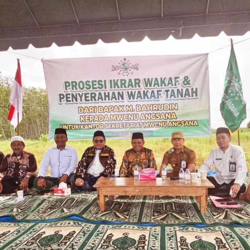 Wakil Ketua DPRD Tanah Bumbu H. Hasanuddin dukung wakaf tanah untuk kantor MWCNU Angsana, perkuat sinergi keagamaan dan sosial.Wakil Ketua DPRD Tanah Bumbu H. Hasanuddin dukung wakaf tanah untuk kantor MWCNU Angsana, perkuat sinergi keagamaan dan sosial.