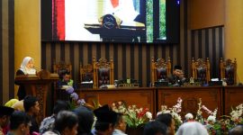 Pemkab Tanah Bumbu jawab masukan DPRD terkait dua Raperda lingkungan dan bangunan, dorong regulasi berkelanjutan dan partisipasi publik./ Mc Tanbu