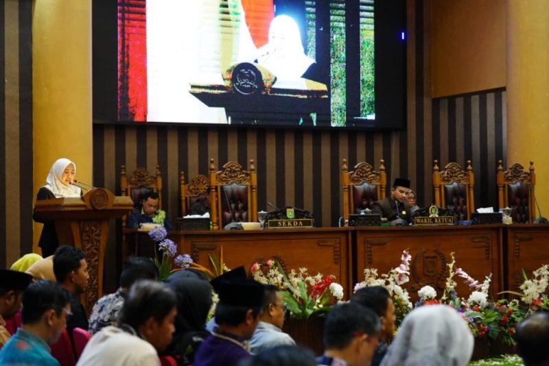 Pemkab Tanah Bumbu jawab masukan DPRD terkait dua Raperda lingkungan dan bangunan, dorong regulasi berkelanjutan dan partisipasi publik./ Mc Tanbu