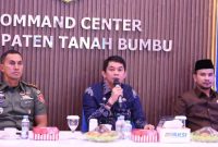 Bupati Andi Rudi Latif menegaskan percepatan pemenuhan hak anak melalui penurunan stunting, wajib belajar 12 tahun, literasi, dan pencegahan kekerasan digital di sekolah. / Mc Tanbu