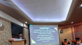 Ketua Senat UNUKASE, Dr. Berry Nahdian Forqan, berhasil meraih gelar doktor di UNAIR. Ujian digelar di Surabaya, Rabu 25 Juni 2025.