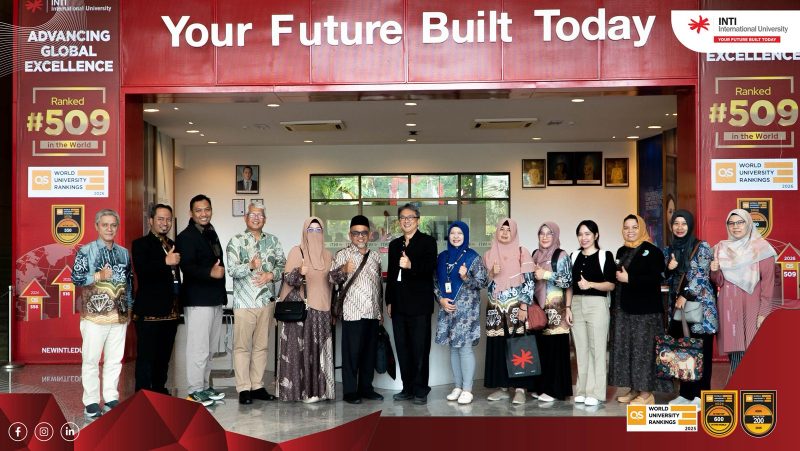 STIKES Intan Martapura berpartisipasi dalam PKM Internasional VI di Malaysia, 22–23 Juni 2025, perkuat kerja sama lintas negara.