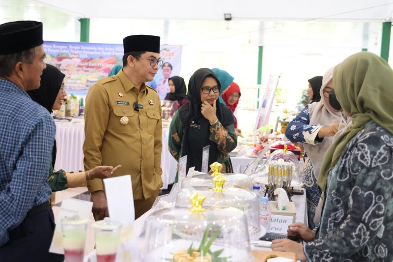 Bupati Tanah Bumbu buka Lomba Menu B2SA 2025, dorong konsumsi pangan lokal bergizi untuk wujudkan masyarakat sehat dan mandiri.