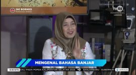 TVRI Banjarmasin menghadirkan Hj. Ida Komalasari dalam program edukatif “Mengenal Bahasa Banjar” yang membahas sejarah, struktur, dan pelestarian Bahasa Banjar sebagai identitas budaya Kalimantan Selatan, Banjarmasin, Senin 23 Juni 2025.