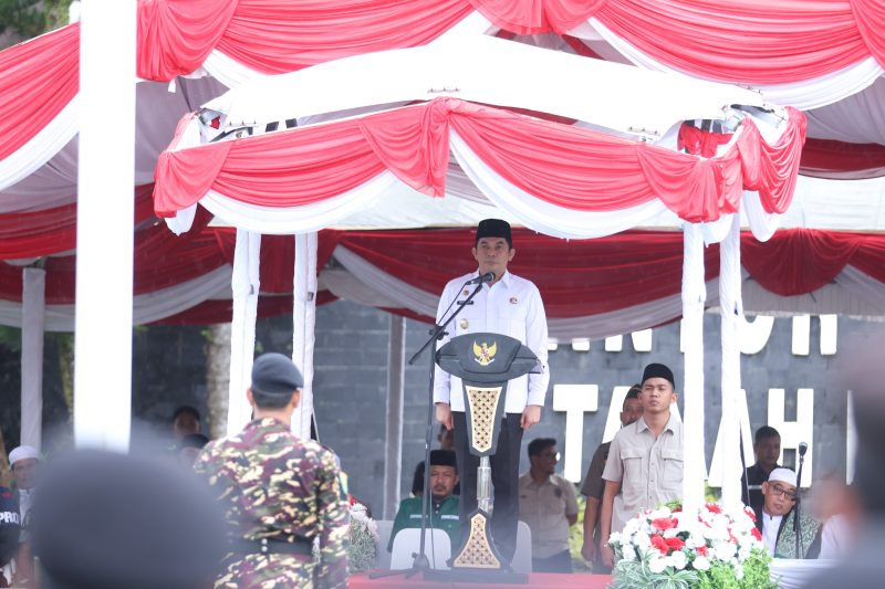 Bupati Tanah Bumbu pimpin Apel Harlah ke-91 GP Ansor, tegaskan dukungan dan kolaborasi untuk pembangunan dan pemuda.
