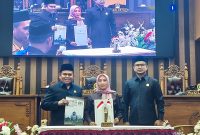 Rapat Paripurna DPRD Tanah Bumbu tandatangani Nota Kesepakatan KUA-PPAS Perubahan APBD 2025. Digelar di Tanah Bumbu, 8 Juli 2025.