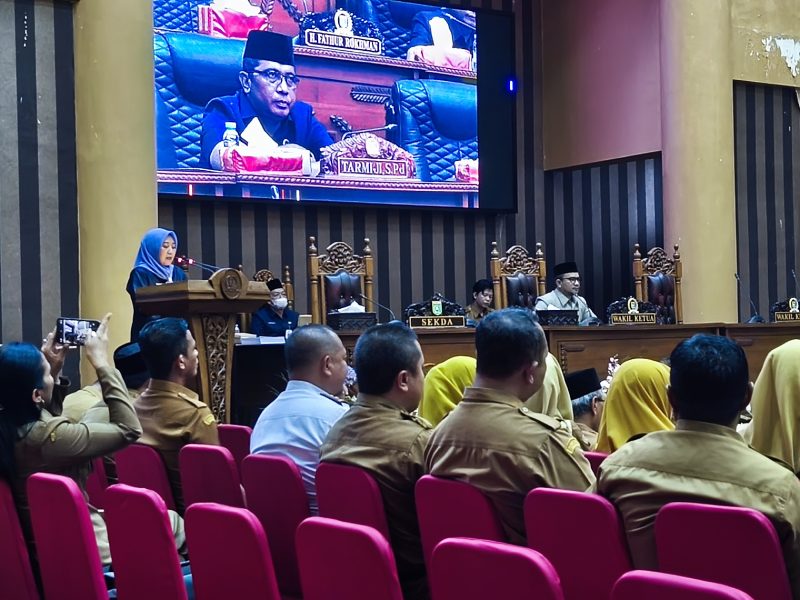 DPRD Tanah Bumbu tegaskan komitmen kawal pembangunan melalui penyampaian Ranperda RPJMD 2025–2029 di ruang sidang DPRD, Senin 14 Juli 2025.