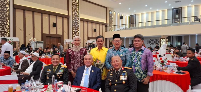 Rektor UNUKASE hadiri HUT Bhayangkara ke-79 di Polda Kalsel, Banjarmasin, Selasa 1 Juli 2025, sampaikan apresiasi sinergi pendidikan & keamanan.