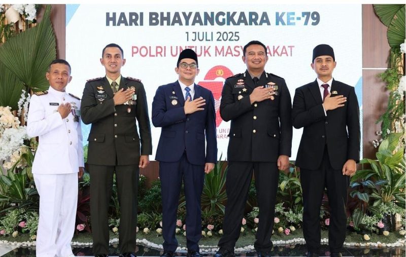 Ketua DPRD Tanah Bumbu hadiri Hari Bhayangkara ke-79 di Mapolres Tanah Bumbu, apresiasi kinerja Polri, Selasa 1 Juli 2025.