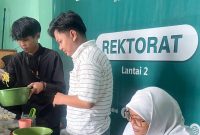UNUKASE gelar masak bubur Asyura bersama di Aula Gedung Dakwah, Banjarbaru, 7 Juli 2025, pererat ukhuwah dan kepedulian sosial kampus.