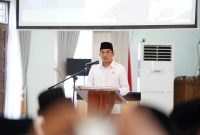 Bupati Andi Rudi Latif ajak ayah di Tanah Bumbu antar anak ke sekolah pada hari pertama tahun ajaran baru 2025/2026
