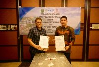 Bupati Andi Rudi Latif dan CEO PT Wings Abadi tanda tangani MoU peningkatan rute Batulicin–Makassar di Jakarta, Kamis malam, 17 Juli 2025