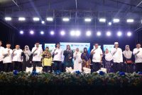 Bupati Andi Rudi Latif resmikan Aksi Tanah Bumbu Bershalawat di Jalan Kodeco KM 2, Tanah Bumbu, Jumat malam 25 Juli 2025