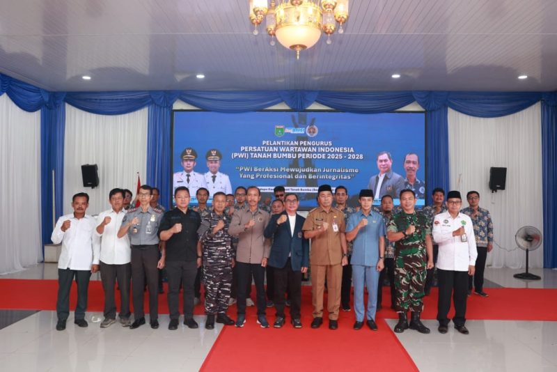 Slamet Riadi memimpin PWI Tanah Bumbu 2025–2028. Ia menekankan pentingnya kolaborasi dan profesionalisme wartawan