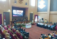 Pemkab dan DPRD Tanah Bumbu sahkan LPj APBD 2024 dalam rapat paripurna di Tanah Bumbu, Senin 7 Juli 2025, untuk percepatan pembangunan.