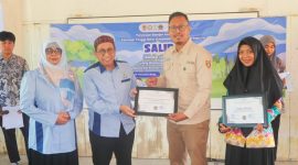UPTD Kesehatan dan STIKes Intan Martapura gelar edukasi DBD, literasi, dan pengobatan gratis di MI Hidayatul Ibad, Astambul, Senin 21 Juli 2025.